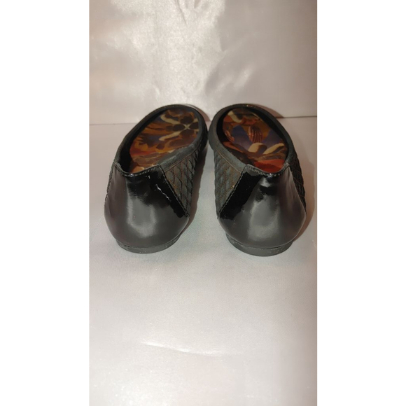 BORN Riley Flats Size 9 - Picture 3 of 5
